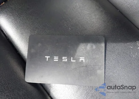 2018 Tesla Model 3 Long Range/Performance из США, поврежденный, VIN 5YJ3E1EB6JF131306